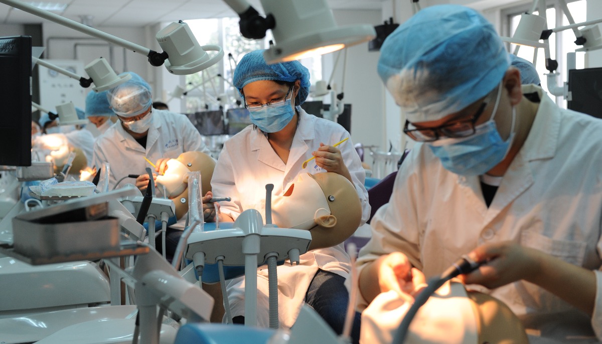 تحصیل دندانپزشکی